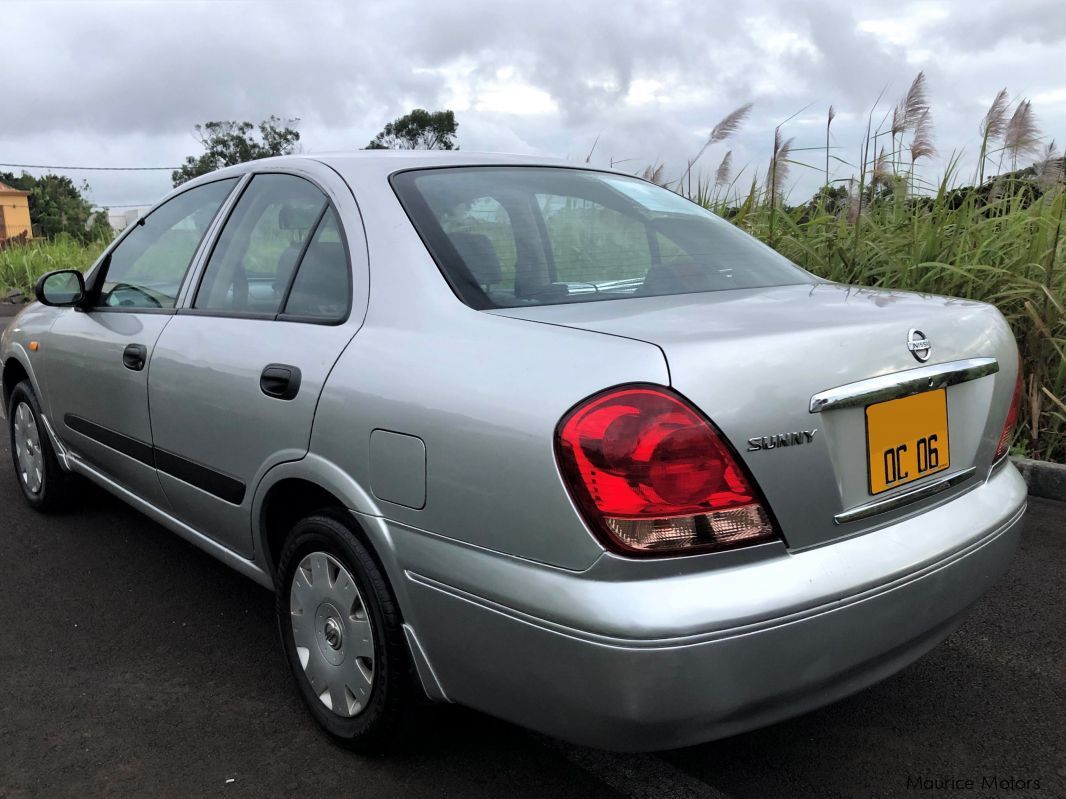 Nissan Sunny N17 in Mauritius