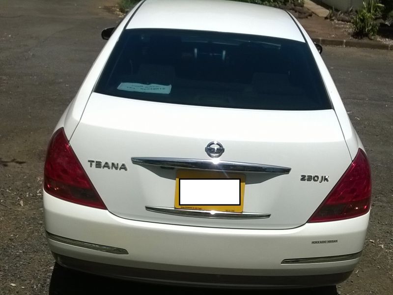 Nissan Teana J31 in Mauritius