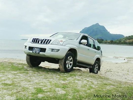 Toyota land cruiser prado in Mauritius