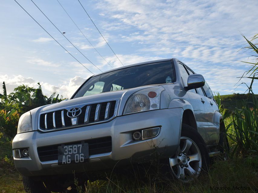 Toyota landcruiser prado in Mauritius