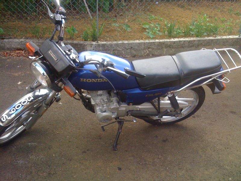 Honda CGL 125 in Mauritius