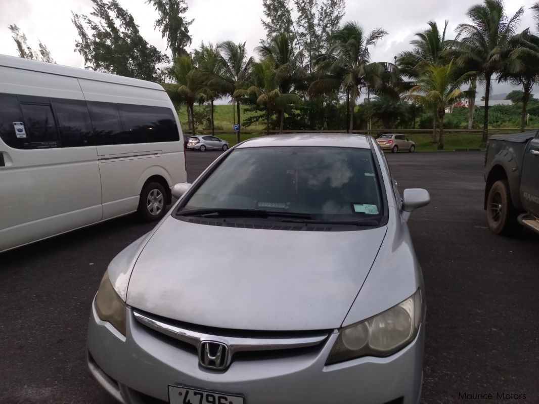 Honda Civic Fd3 in Mauritius
