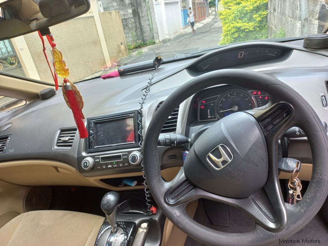 Honda Civic Fd3 in Mauritius