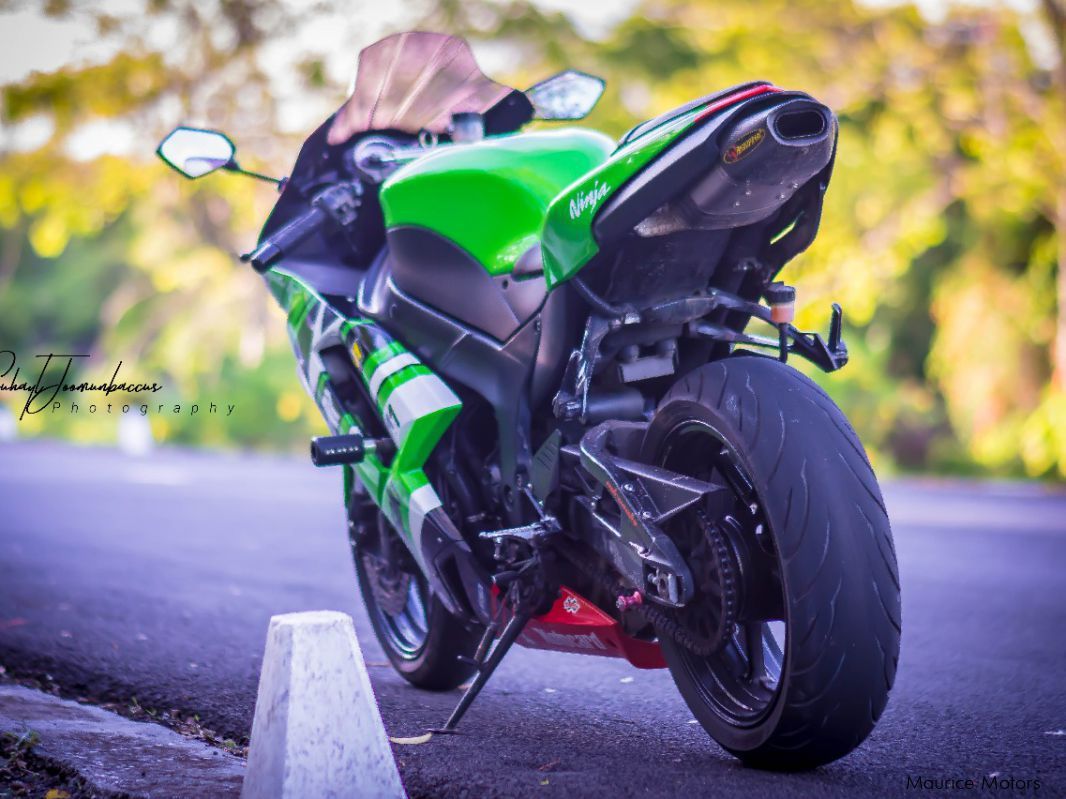 Kawasaki Ninja zx6r in Mauritius