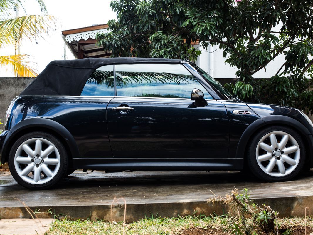 Mini Cooper S Cabrio in Mauritius