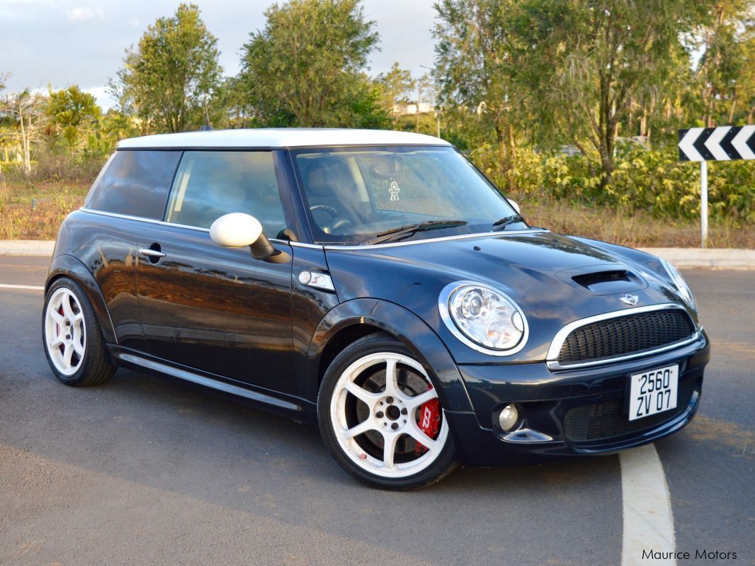 Mini Cooper S in Mauritius