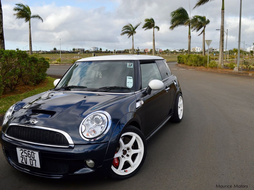 Mini Cooper S in Mauritius