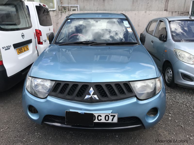 Mitsubishi L200 - Blue in Mauritius