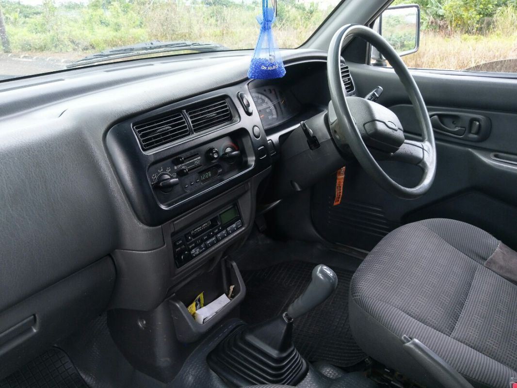 Mitsubishi L200 2x4 in Mauritius