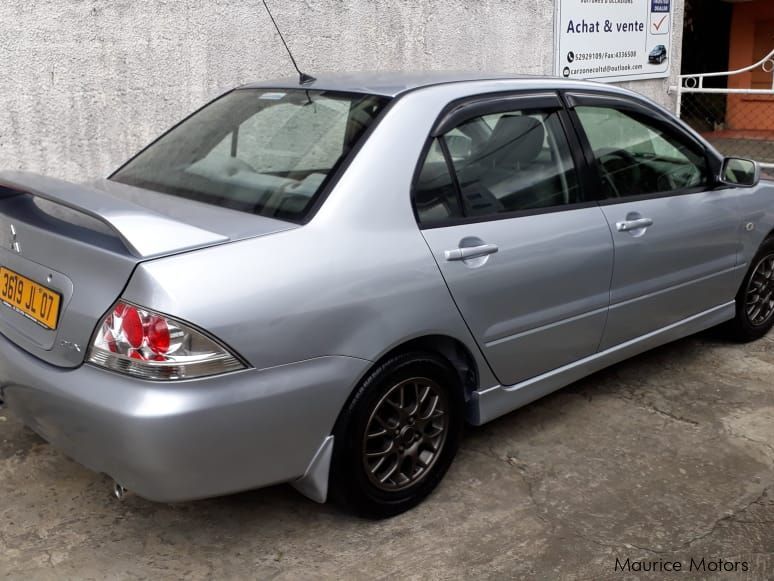 Mitsubishi Lancer Glx saloon in Mauritius