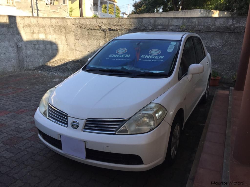 Nissan Sedan in Mauritius