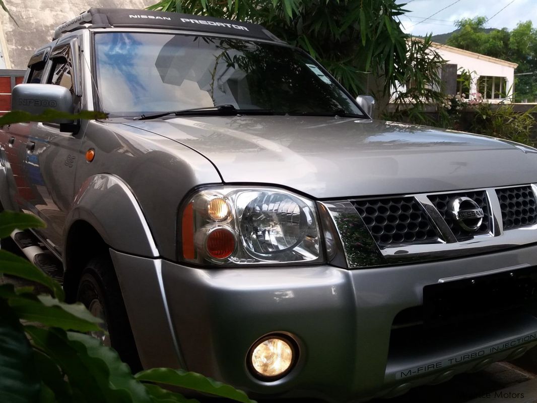 Nissan hardbody in Mauritius