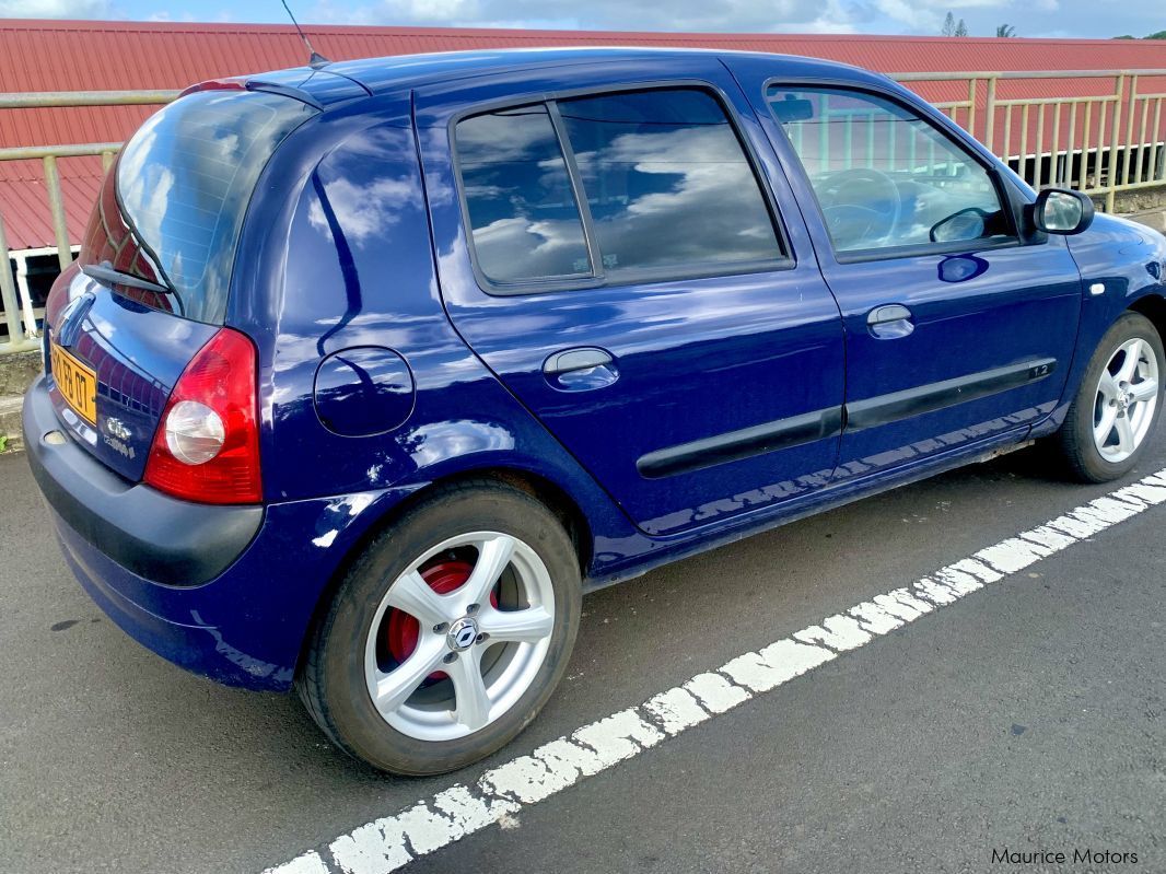 Renault Clio Campus in Mauritius