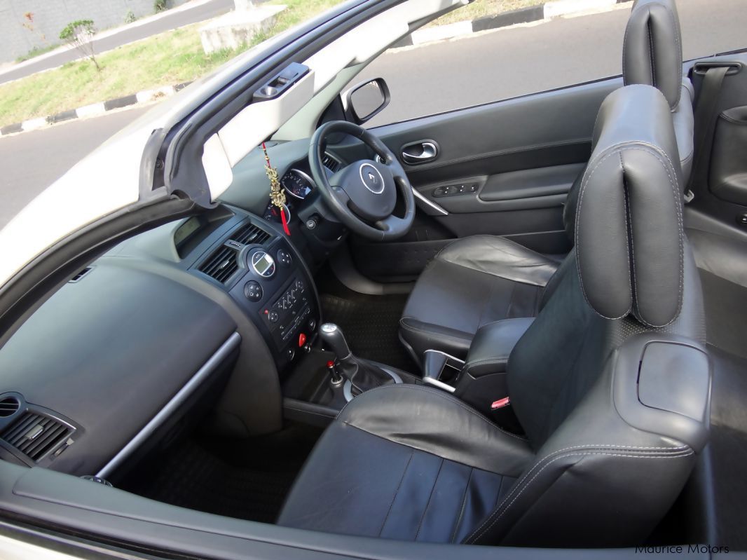 Renault MEGANE CABRIOLET KARMANN in Mauritius