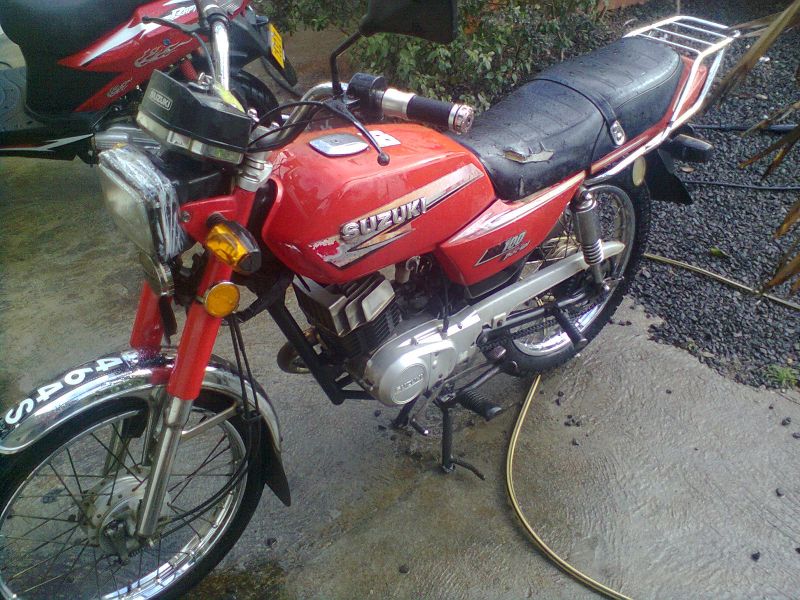 Suzuki AX100 in Mauritius
