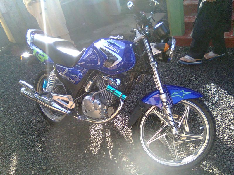 Suzuki EN125-2A in Mauritius