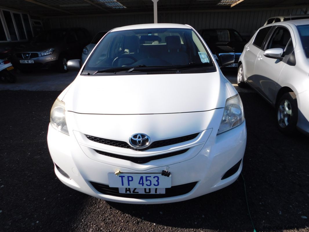 Toyota BELTA - WHITE in Mauritius