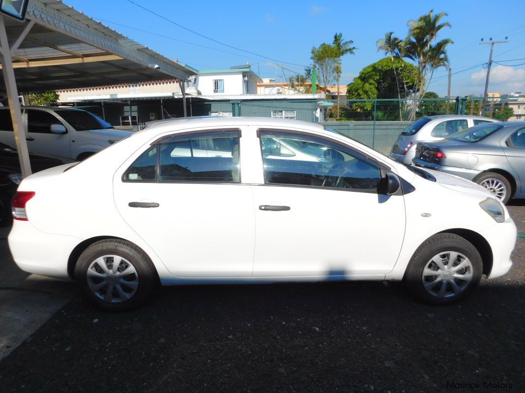 Toyota BELTA - WHITE in Mauritius