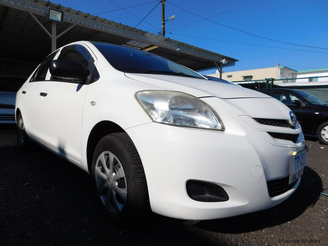 Toyota BELTA - WHITE in Mauritius