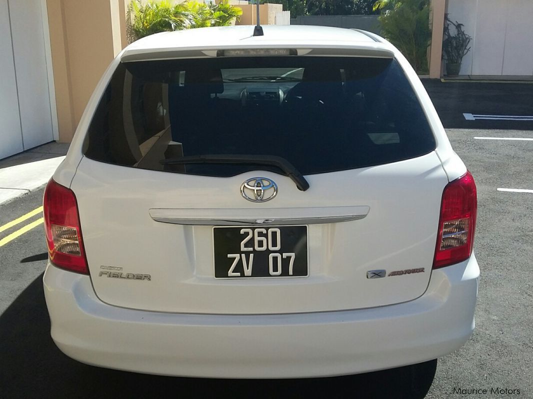 Toyota Corolla Fielder 1,5l in Mauritius