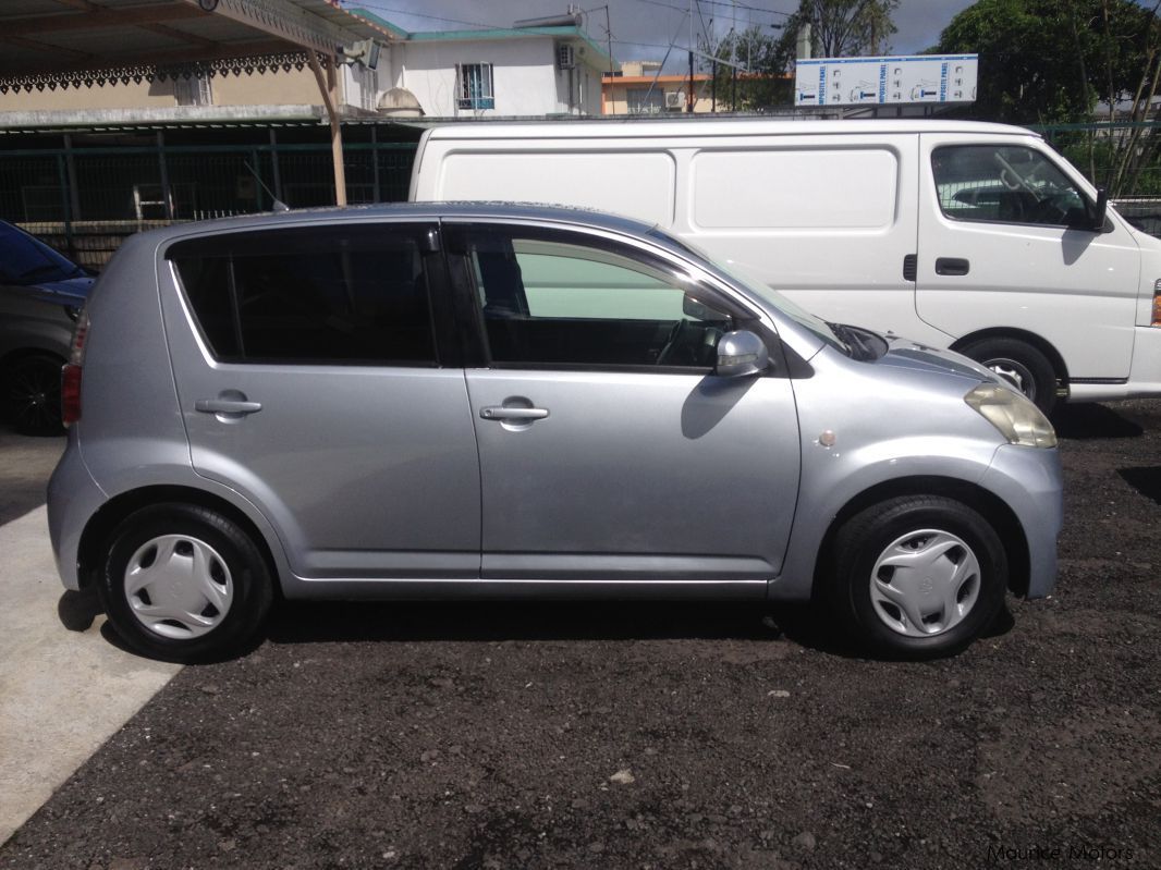 Used Toyota PASSO - SILVER  2007 PASSO - SILVER for sale 