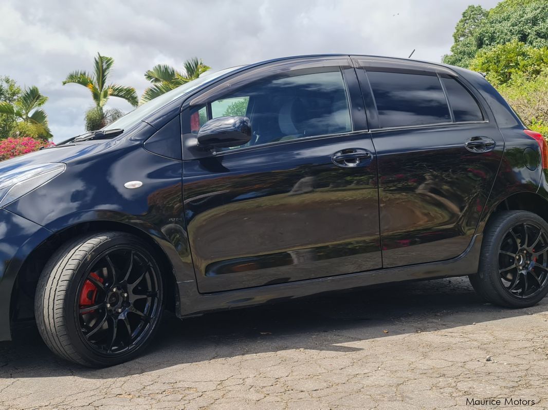 Toyota Vitz RS in Mauritius