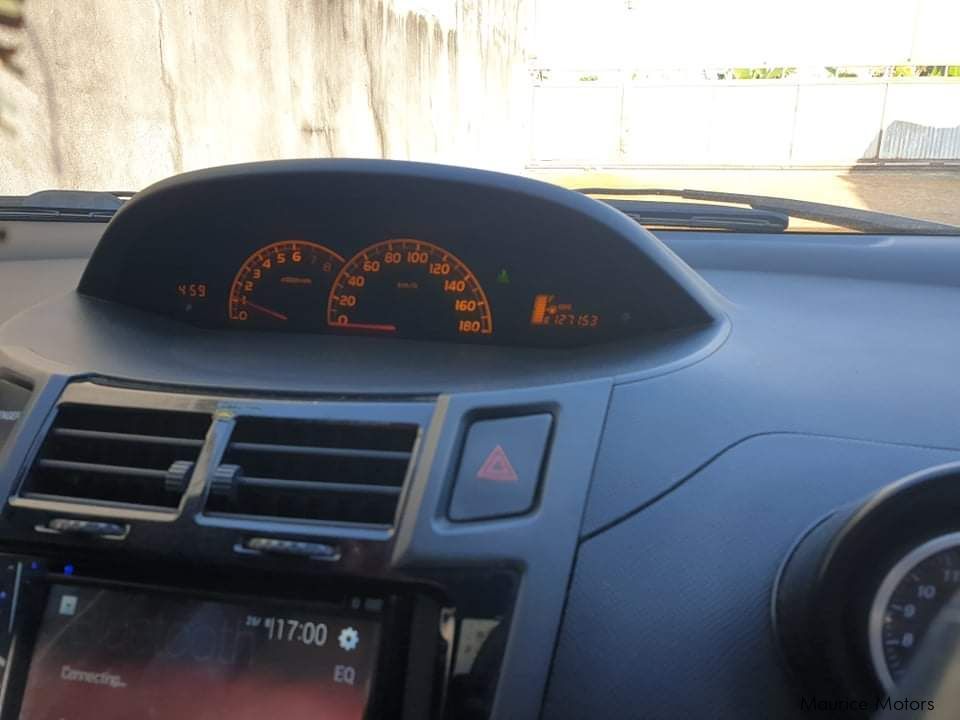 Toyota vitz RS in Mauritius