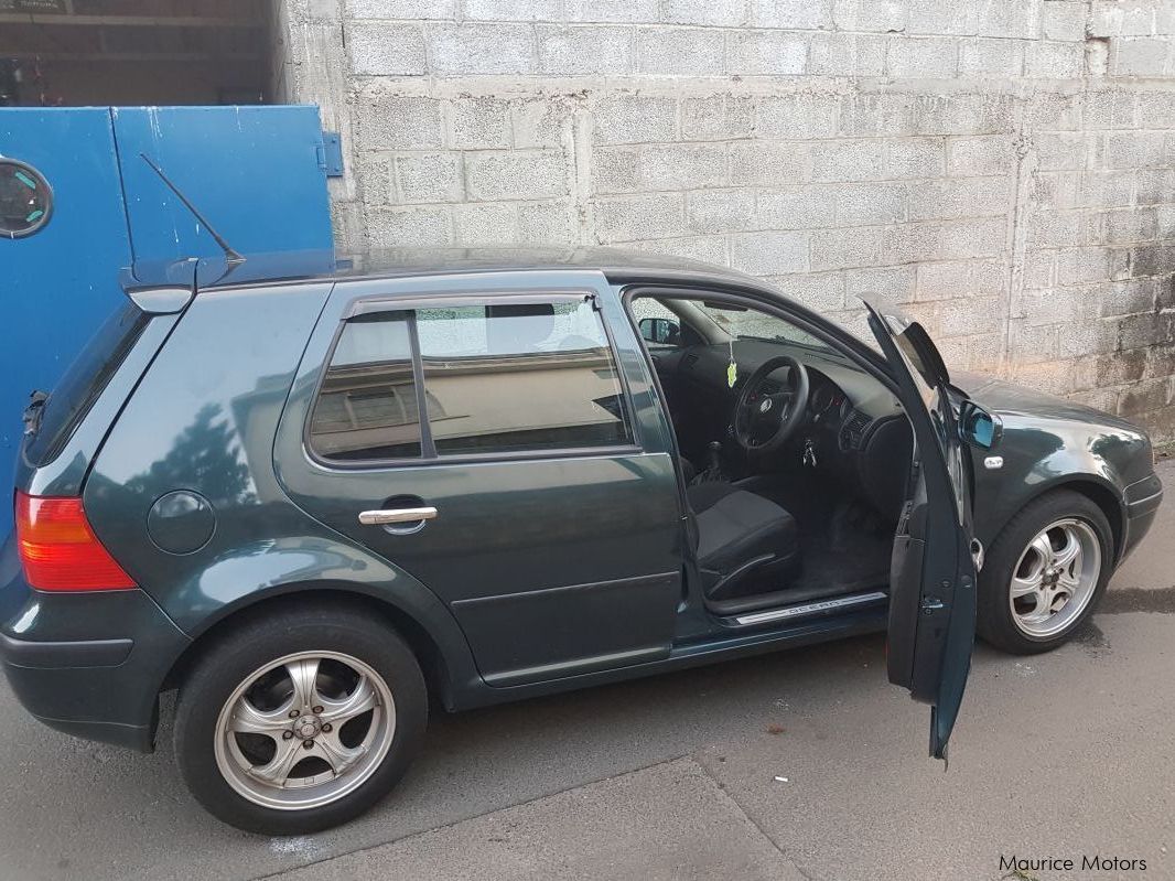 Volkswagen Golf 4 in Mauritius