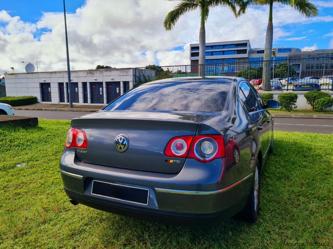 Volkswagen Passat 1.6 FSI in Mauritius