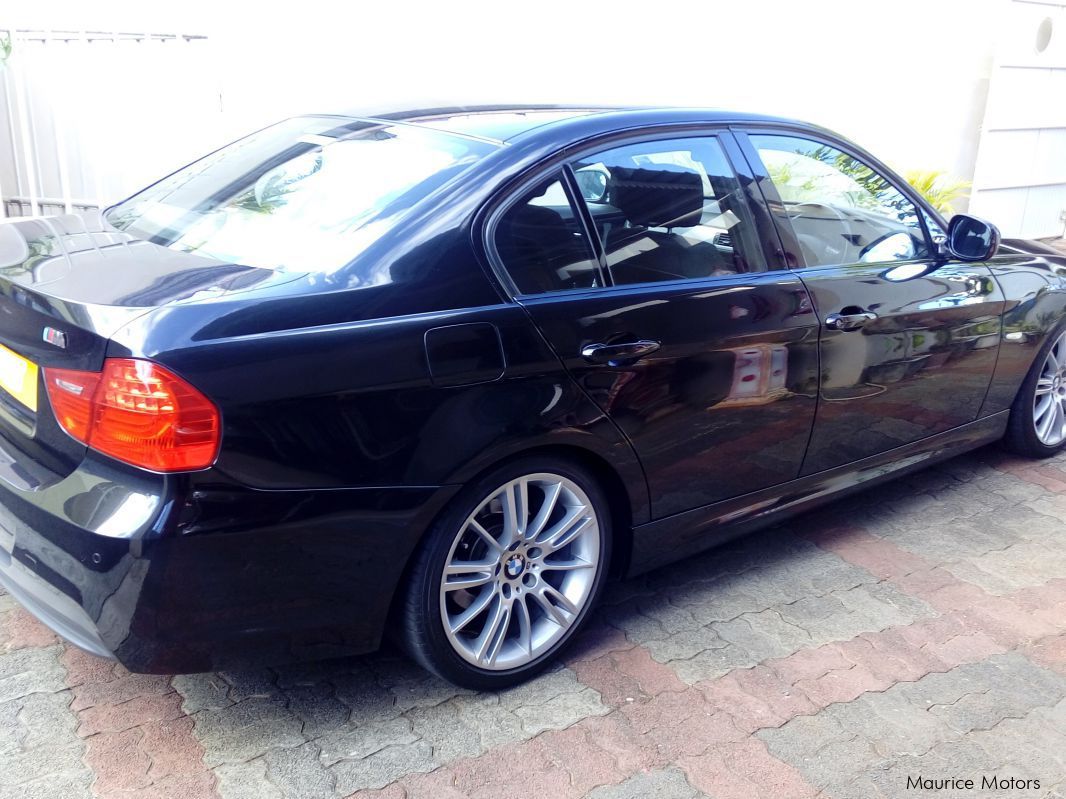 BMW 320D in Mauritius