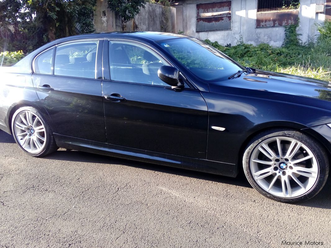 BMW 320D in Mauritius