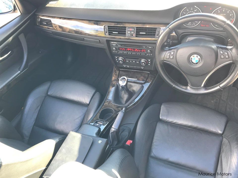 BMW 325i E93 3.0L CONVERTIBLE in Mauritius