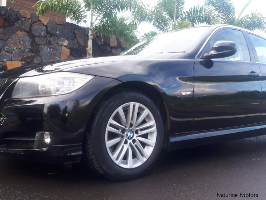 BMW 325i in Mauritius