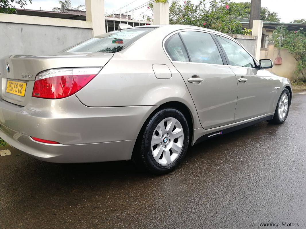 BMW E60 523i in Mauritius