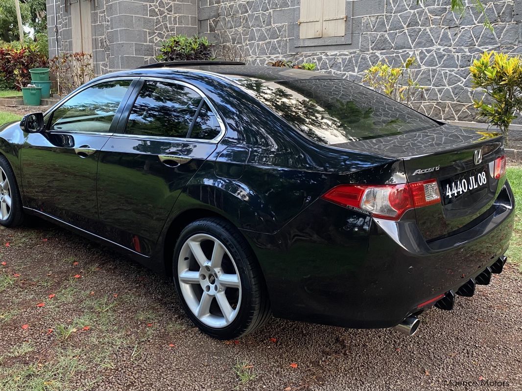 Honda Accord in Mauritius