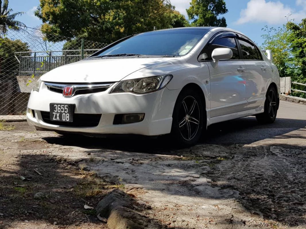Honda civic hybrid in Mauritius