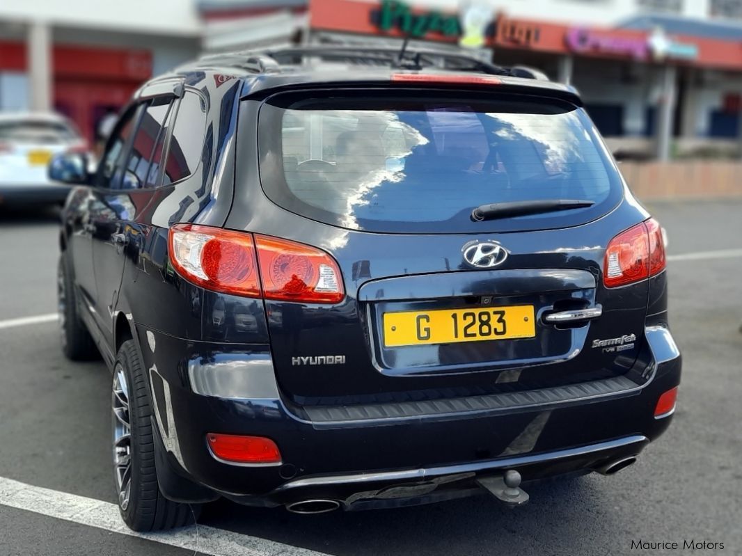 Hyundai Santa Fe GLS in Mauritius