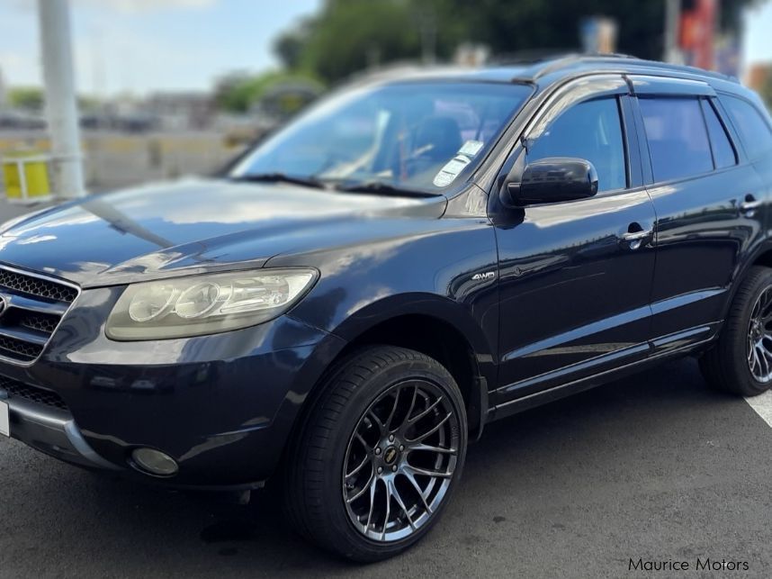 Hyundai Santa Fe GLS in Mauritius