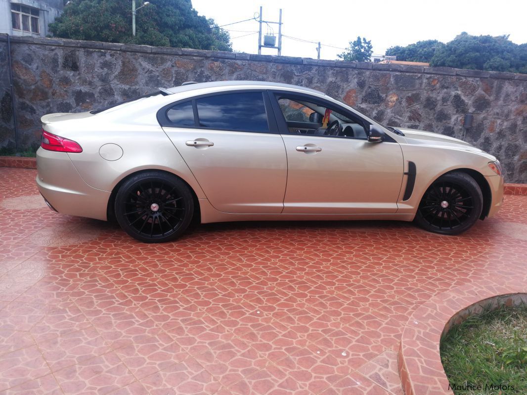 Jaguar XF in Mauritius