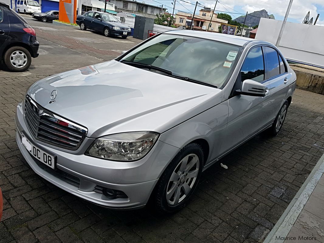 Mercedes-Benz c 200 kompressor lessance petrol in Mauritius