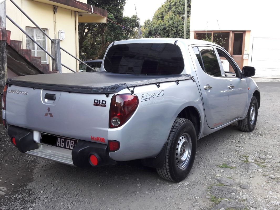 Mitsubishi L 200 SPORTERO 2x4 in Mauritius