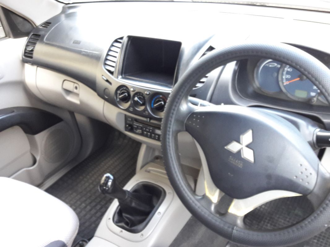 Mitsubishi L 200 SPORTERO 2x4 in Mauritius