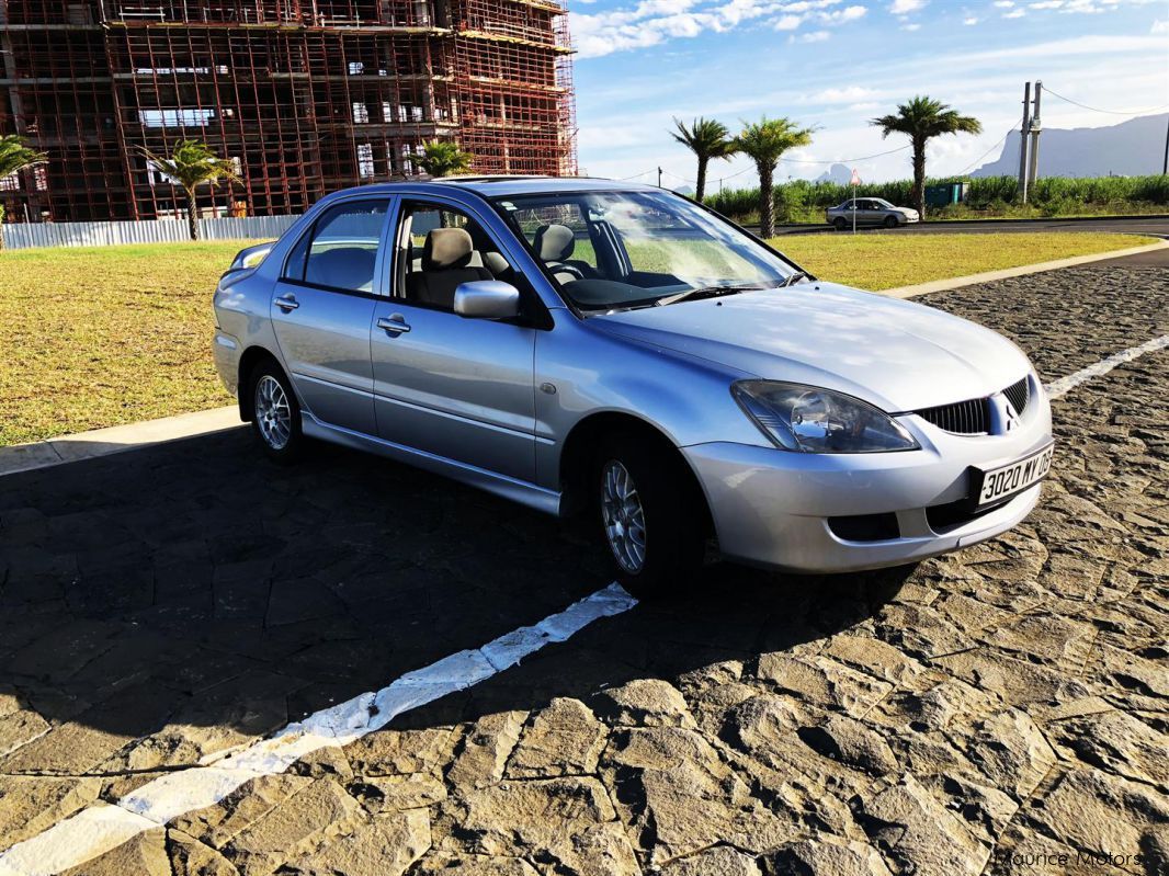 Mitsubishi Lancer GLX in Mauritius