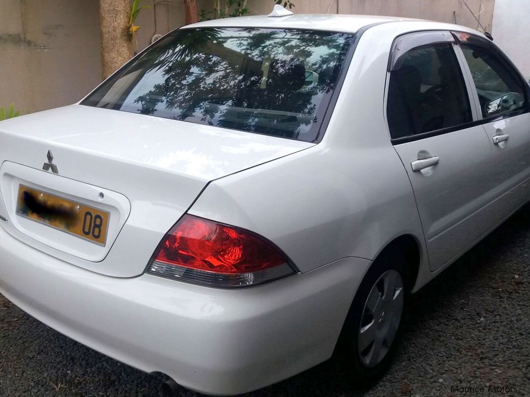 Mitsubishi Lancer GLX in Mauritius