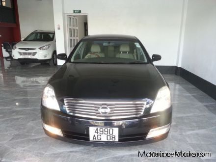 Nissan Cefiro 230 Fully Executive DVD STEPTRONIC ONE OWNER CAR in Mauritius