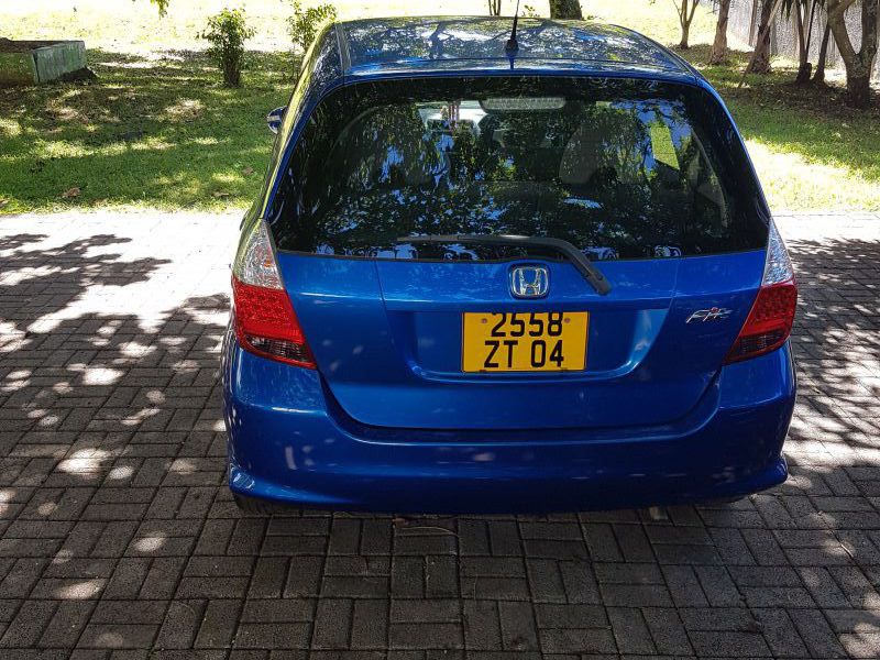 Nissan Navara in Mauritius