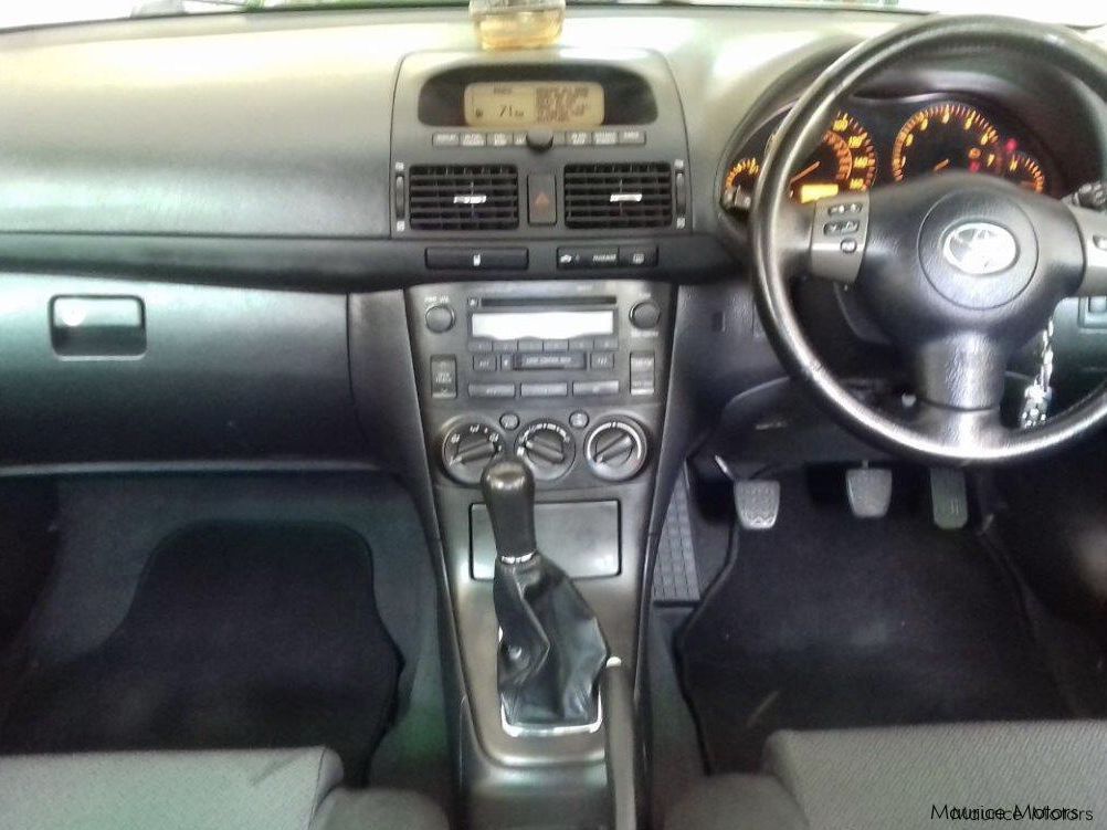 Toyota Avensis 1.8 in Mauritius