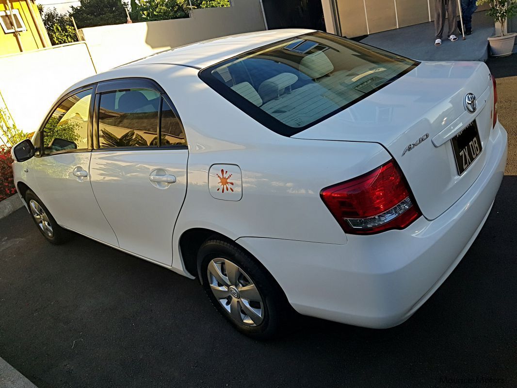 Toyota axio in Mauritius