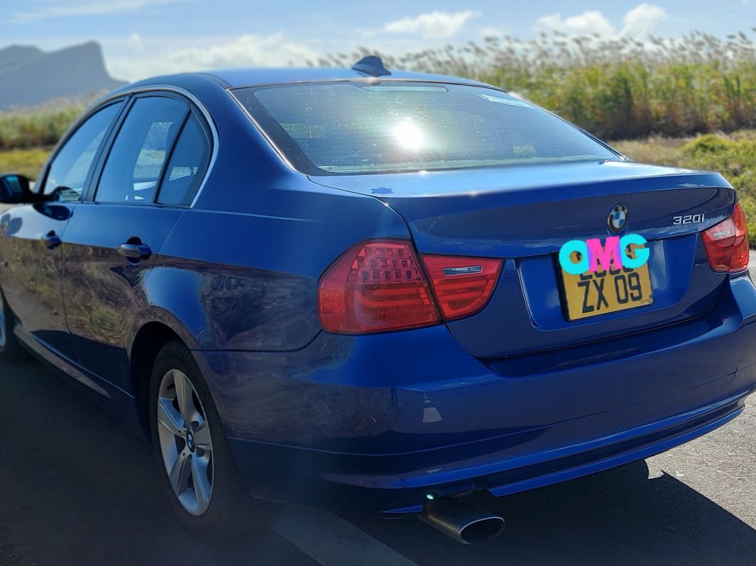 BMW 320i E90 Auto in Mauritius