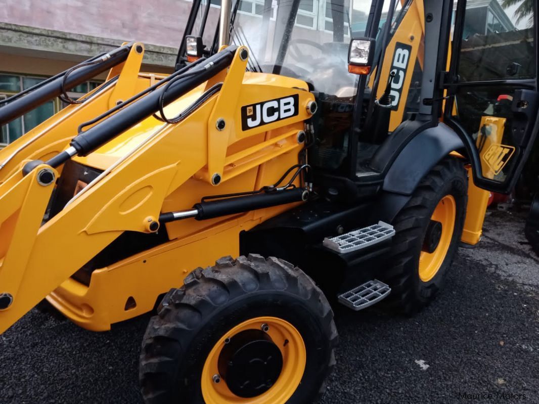 Backhoe Loader JCB in Mauritius